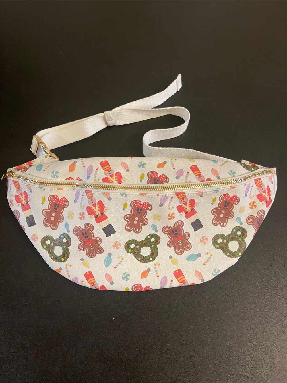 NWOT Disney Christmas Themed White Gingerbread Toy Soldier  Print Crossbody Bag